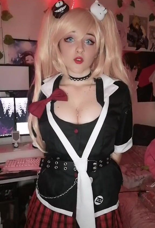 1. Breathtaking Ryn GamerGirl Egirl Shows Cleavage and Bouncing Tits