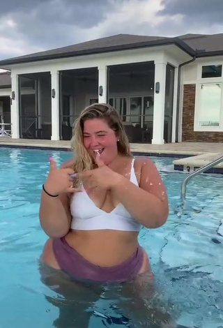 3. Desirable Sam Paige Shows Big Butt at the Swimming Pool and Bouncing Big Boobs