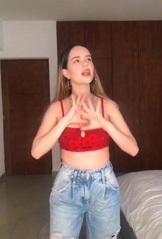 3. Hot Saraí Meza in Red Crop Top