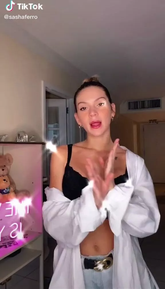 Sexy Sasha Ferro Shows Cleavage in Black Crop Top