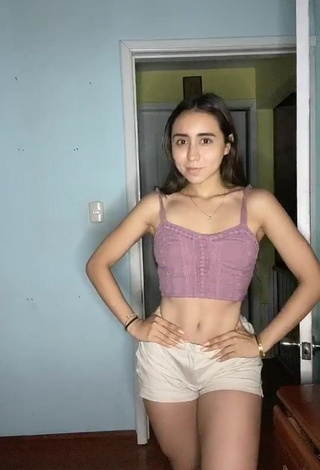 Hot Shailyn Garzón Merchán in Pink Crop Top