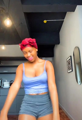 3. Sweetie Sphokuhle.n Shows Cleavage in Blue Crop Top and Bouncing Boobs