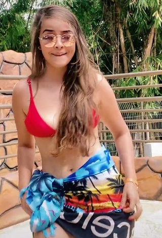 Hottie Tamiria Rodrigues Shows Cleavage in Red Bikini Top