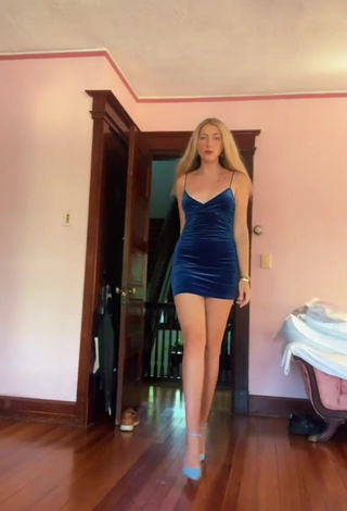 Sexy Vikavids in Blue Dress