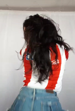 4. Pretty Violetta Ortiz Shows Butt while Twerking