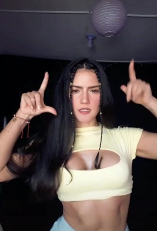 Violetta Ortiz Shows Cleavage in Sexy Crop Top