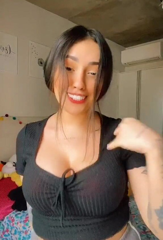 3. Beautiful Vitoria Marcilio Shows Cleavage in Sexy Black Crop Top