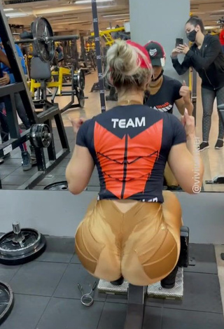 4. Attractive Vivi Winkler Shows Big Butt in the Sports Club