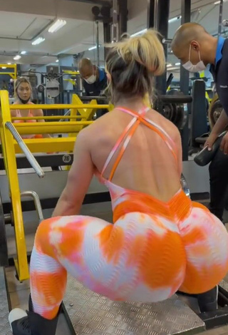 4. Sexy Vivi Winkler Shows Big Butt in the Sports Club