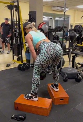 1. Sweetie Vivi Winkler Shows Big Butt in the Sports Club while doing Fitness Exercises