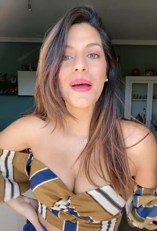 3. Cute Paola Shows Cleavage in Crop Top