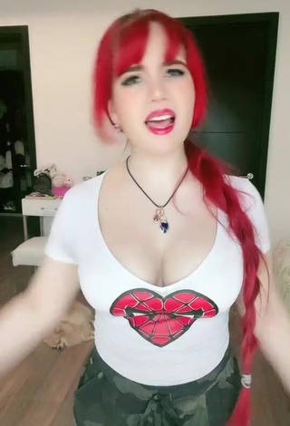 3. Katherine Cal Afú is Showing Amazing Cleavage and Bouncing Big Boobs