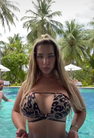 1. Sweetie MIRAVI Shows Cleavage in Leopard Bikini Top at the Pool