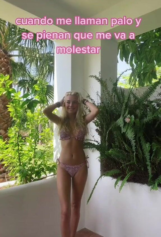 1. Desirable Aaamalia in Bikini