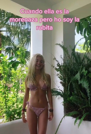 1. Beautiful Aaamalia Shows Cleavage in Sexy Bikini