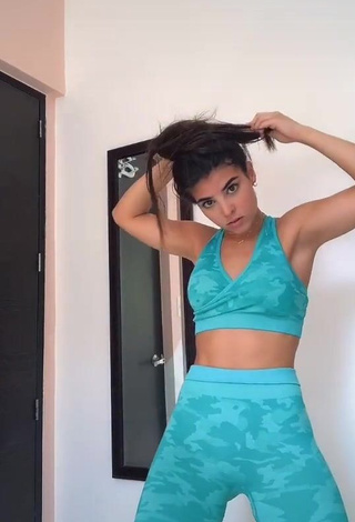 1. Sexy Adriana Daabub in Turquoise Leggings