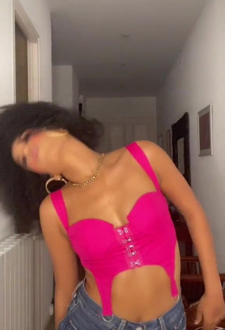 3. Beautiful Aina da Silva in Sexy Pink Crop Top