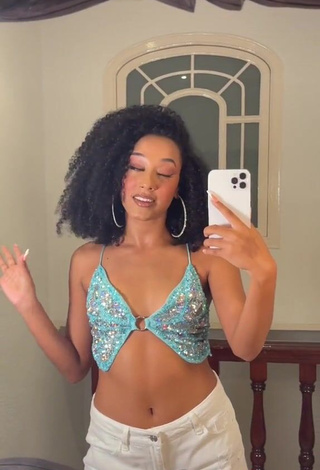 Cute Aina da Silva in Crop Top