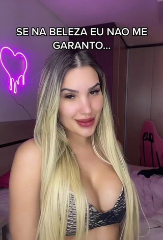 1. Sexy Alannis Proença Shows Cleavage in Bra