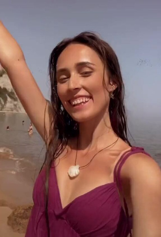 3. Hot Andra Gogan Shows Cleavage at the Beach