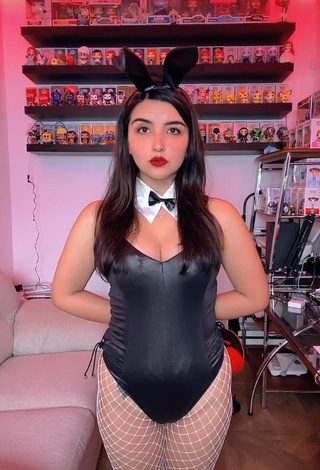 Hot Andyy Tok Shows Cleavage in Black Bodysuit