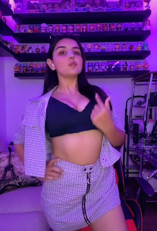 Fine Andyy Tok Shows Cleavage in Sweet Black Bra