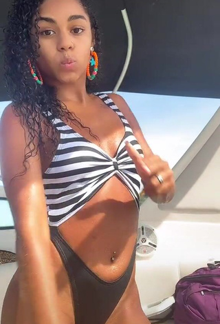3. Sexy Angel Oficial Shows Cleavage in Swimsuit