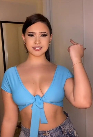 3. Wonderful Anissa Shows Cleavage in Blue Crop Top