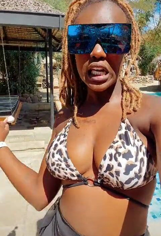 1. Sexy Azziad Nasenya Shows Cleavage in Leopard Bikini Top