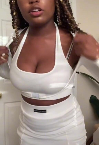 Chakira Clark (@chakiraclark) - Nude Videos from TikTok