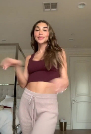 1. Amazing Chantel Jeffries Shows Cleavage in Hot Brown Crop Top