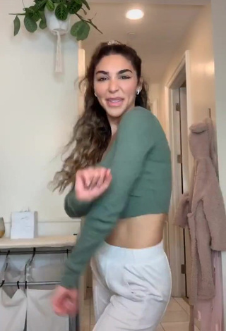 1. Sweet Chantel Jeffries Shows Cleavage in Cute Green Crop Top