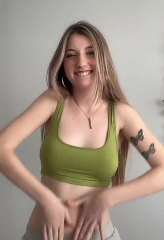 3. Sexy Constanza Javiera Shows Cleavage in Green Crop Top