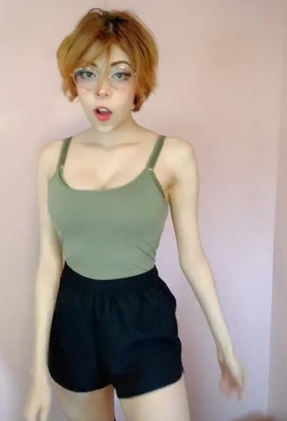 Sexy Didi Shows Cleavage in Olive Top