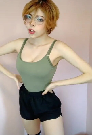 4. Sexy Didi Shows Cleavage in Olive Top