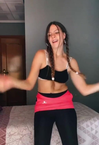 Sexy Esther Martinez in Leggings