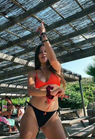 Sexy Esther Martinez Shows Cleavage in Bikini