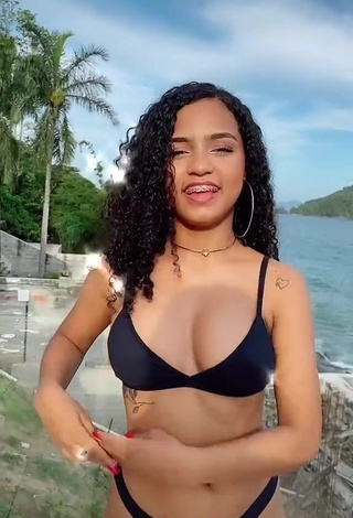 3. Hot Radija Pereira Shows Cleavage in Black Bikini and Bouncing Tits