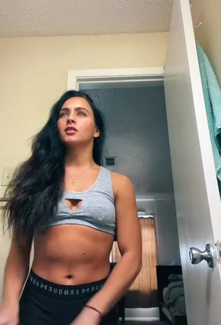 Hot Gabi Butler Shows Cleavage in Grey Sport Bra (Side Boob)