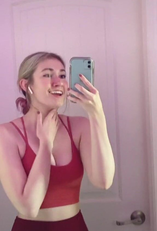 Sexy Sydney Shows Cleavage in Red Crop Top