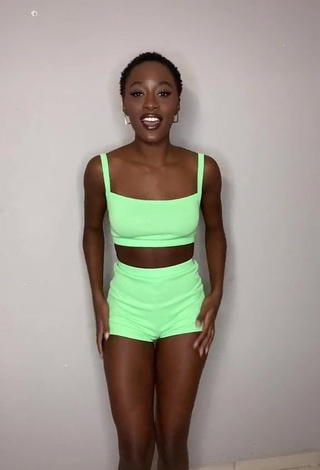 1. Hot Mirella Qualha Shows Cleavage in Light Green Crop Top