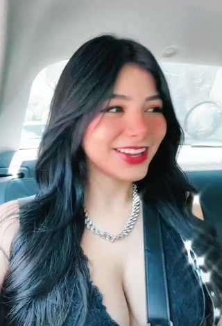 3. Aylin Criss Shows her Nice Cleavage in a Car