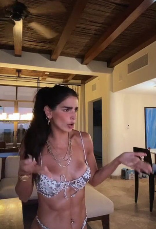 Hot Bárbara de Regil in Leopard Bikini