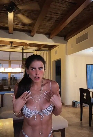 4. Hot Bárbara de Regil in Leopard Bikini