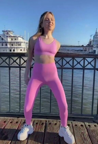 3. Hot Bianki Place in Pink Leggings at the Seafront