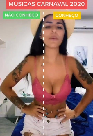 3. Hot Pamella Fuego Shows Cleavage in Peach Crop Top and Bouncing Big Boobs