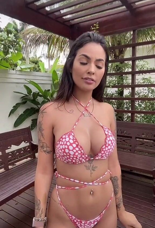 3. Sexy Pamella Fuego Shows Cleavage in Bikini