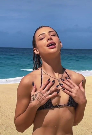 4. Sexy Charly Jordan Shows Butt at the Beach