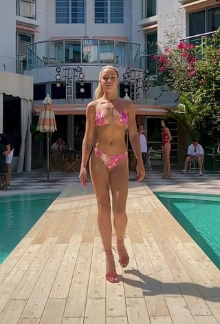 Elegant Charly Jordan in Bikini at the Pool