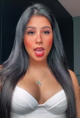 1. Hottie Cinthia Cruz Shows Cleavage in White Crop Top